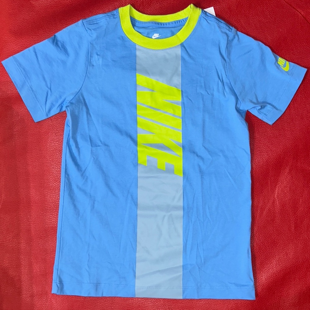 Nike Boys’ Sportswear T-Shirt